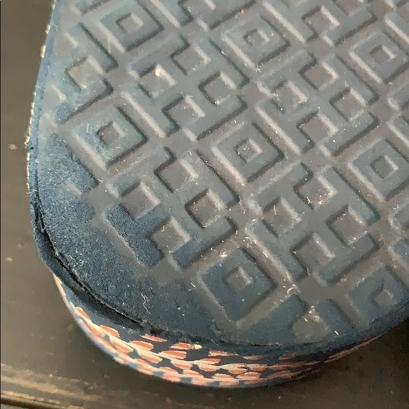 TORY BURCH Thandie Navy/Fern Print Wedge Flip Flop - Picture 12 of 12